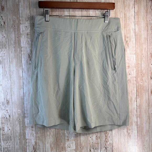 Athleta Athletic Shorts Womens 12 Sage Green Wide Leg Relaxed Pull On Pockets - Picture 1 of 8
